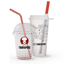 Пластиковые стаканы