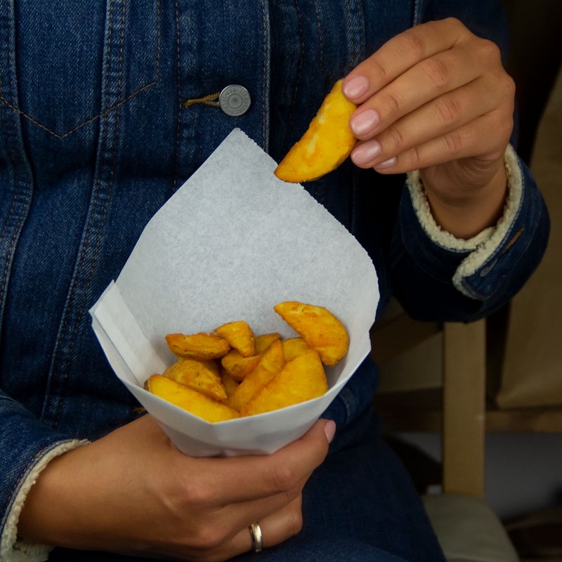 товар Бумажный уголок для бургера белый 140х140 мм UG014