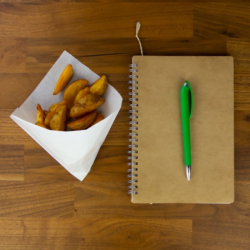 товар Бумажный уголок для бургера белый 140х140 мм UG014