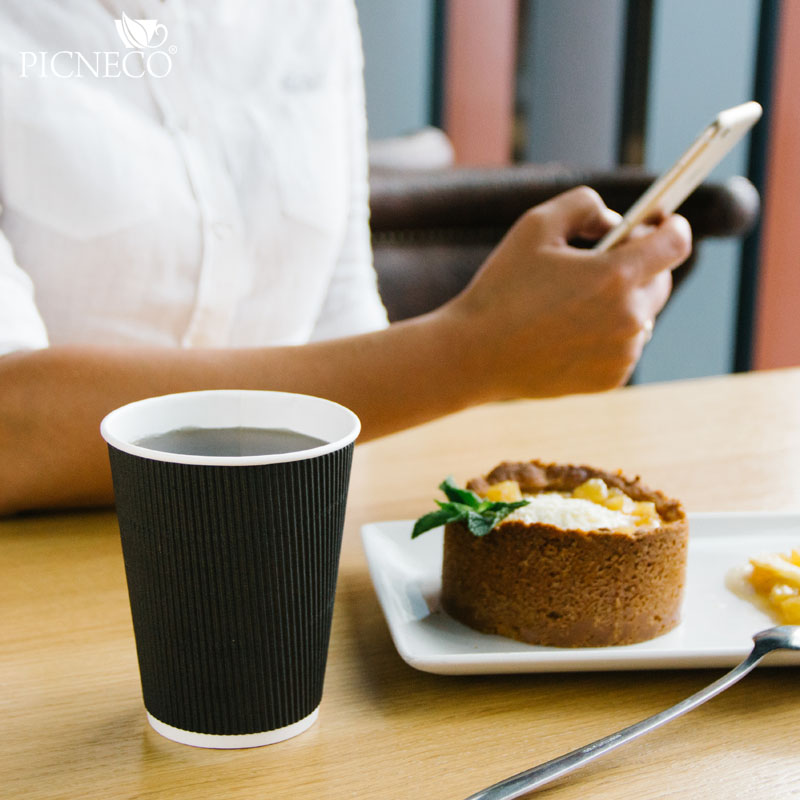 товар Бумажный гофрированный стакан, черный, 350 мл (макс. 400 мл) STG135C