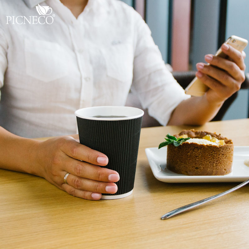 товар Бумажный гофрированный стакан, черный, 350 мл (макс. 400 мл) STG135C