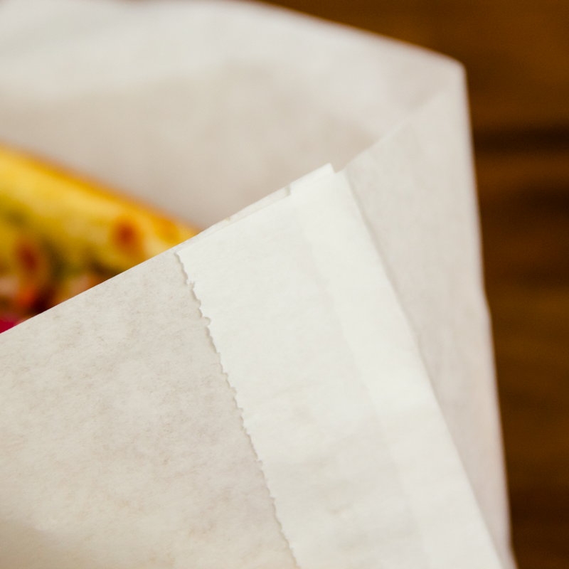 товар Уголок со складкой из жиростойкой бумаги 90*30*185 мм, белый V2-1007