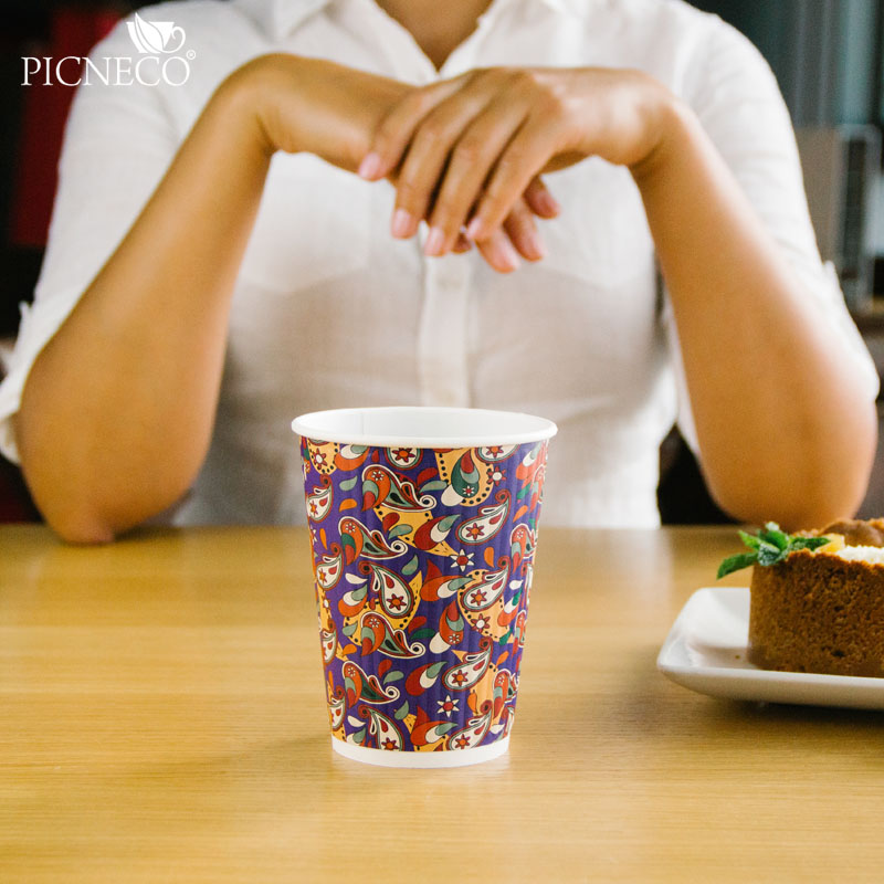 товар Бумажный рифленый двухслойный стакан с принтом "Пэйсли", 360 мл (макс. 420 мл) STG235P