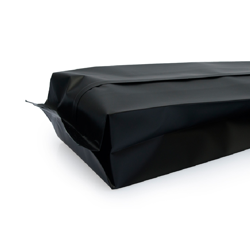 Бумажный пакет металлизированный, черный матовый, 85*60*250 мм